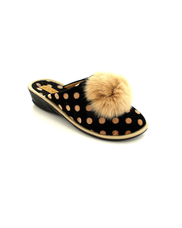 Papuci de damă BELSTA, din velur negru cu imprimeu buline, decorați cu blană