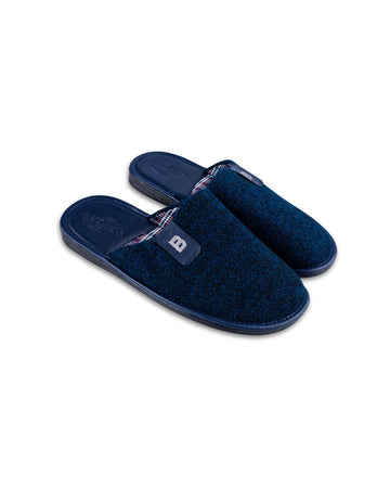 Wool slippers
